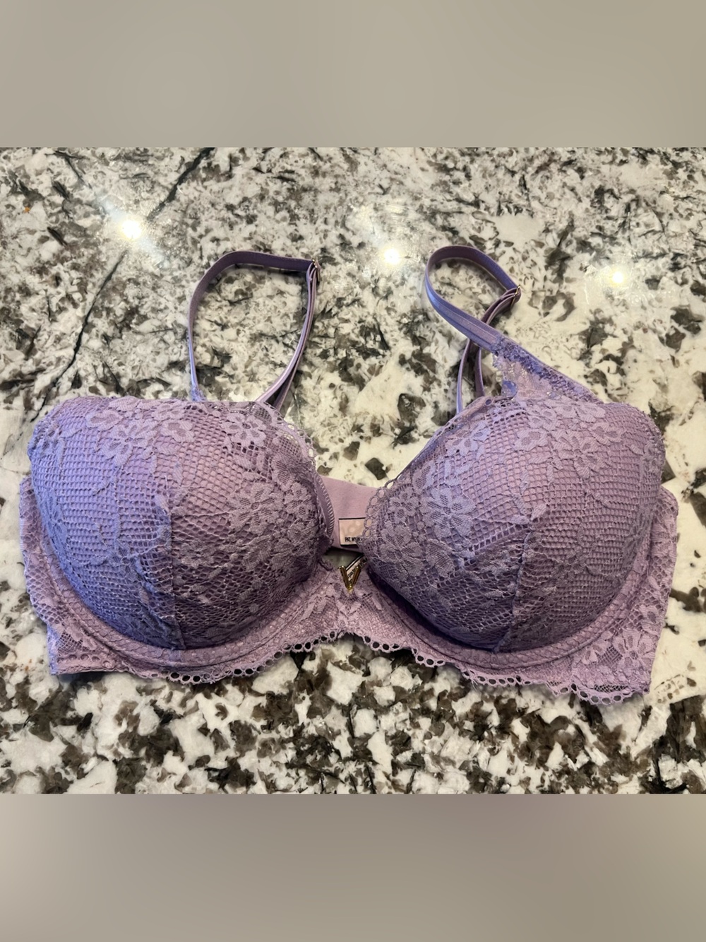 Victoria's Secret Lavender Lace bra 36D